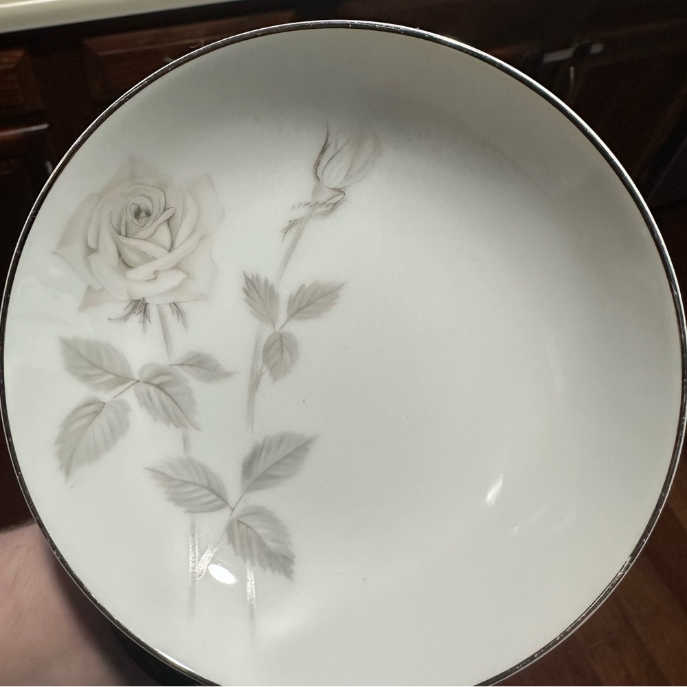 Noritake Melrose Bowl with Platinum Trim